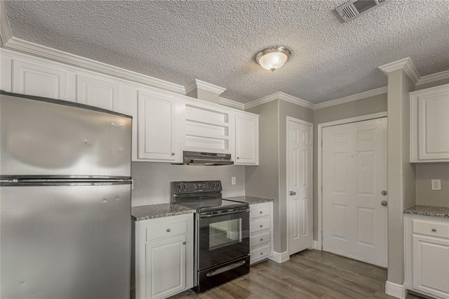 164 Varsity Drive, Huntsville, TX 77340