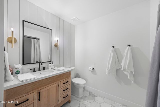 7836 E DAVENPORT Drive, Scottsdale, AZ 85260