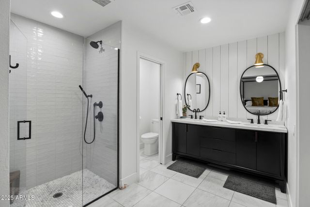 7836 E DAVENPORT Drive, Scottsdale, AZ 85260