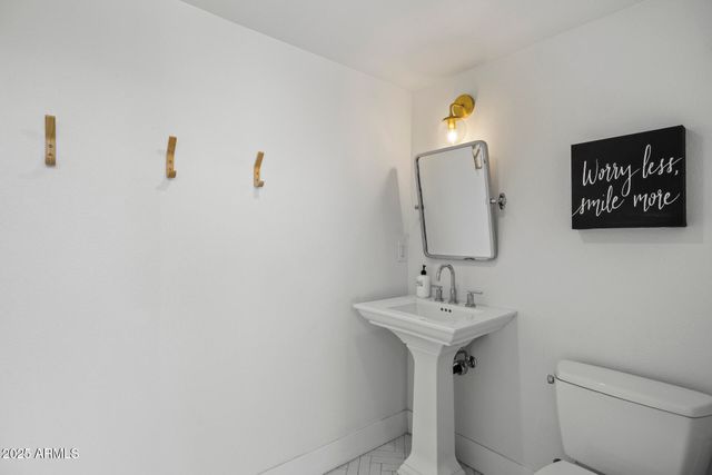 7836 E DAVENPORT Drive, Scottsdale, AZ 85260