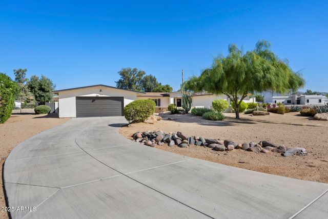 7836 E DAVENPORT Drive, Scottsdale, AZ 85260