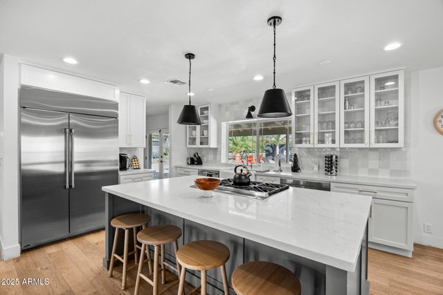 7836 E DAVENPORT Drive, Scottsdale, AZ 85260