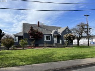 2494 ROOSEVELT Blvd, Eugene, OR 97402