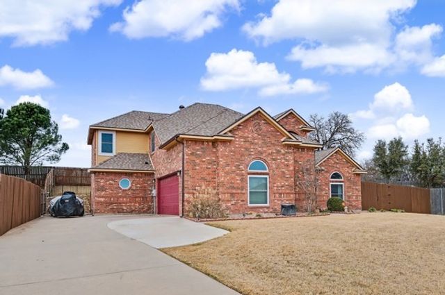 400 Winterwood Drive, Kennedale, TX 76060