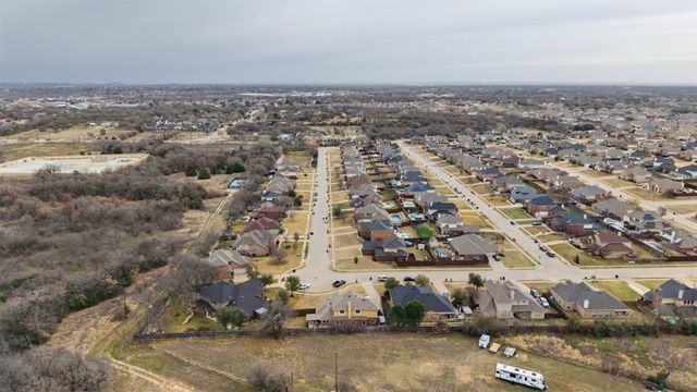 400 Winterwood Drive, Kennedale, TX 76060