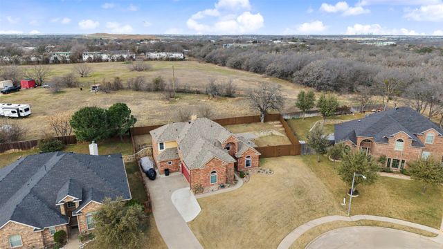 400 Winterwood Drive, Kennedale, TX 76060