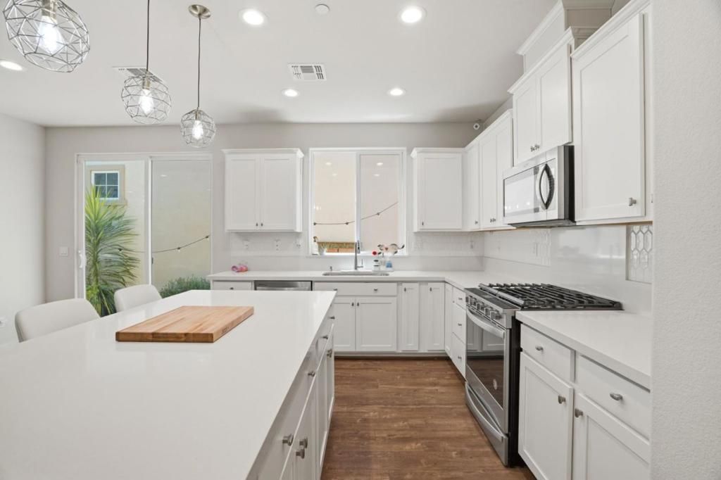Image 18 of property listing at 18826 Sedgwick Lane, Marina, CA 93933