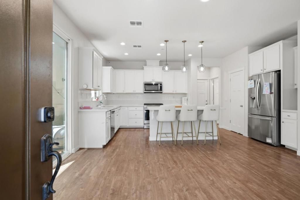 Image 4 of property listing at 18826 Sedgwick Lane, Marina, CA 93933