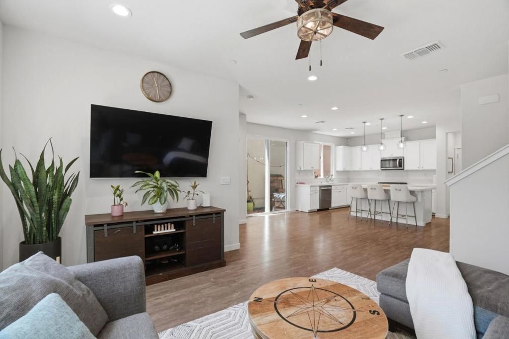 Image 7 of property listing at 18826 Sedgwick Lane, Marina, CA 93933