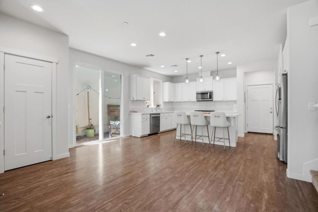 Image 8 of property listing at 18826 Sedgwick Lane, Marina, CA 93933