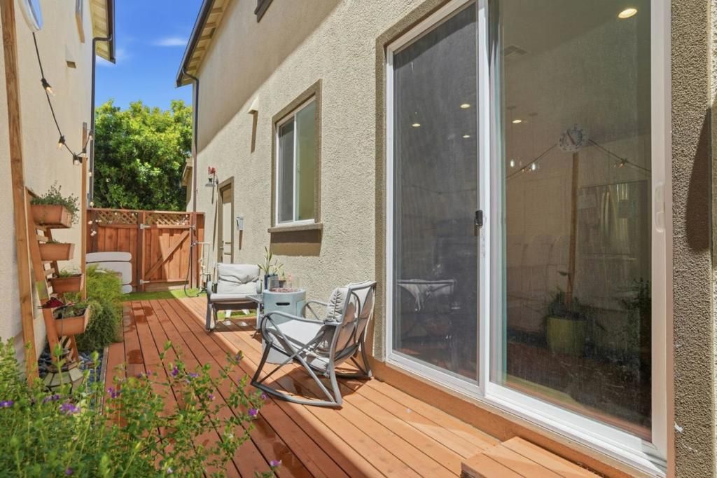 Image 9 of property listing at 18826 Sedgwick Lane, Marina, CA 93933
