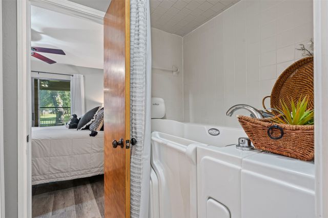 4403 Overlook Court, Granbury, TX 76049