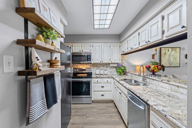 4403 Overlook Court, Granbury, TX 76049