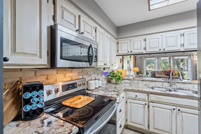 4403 Overlook Court, Granbury, TX 76049