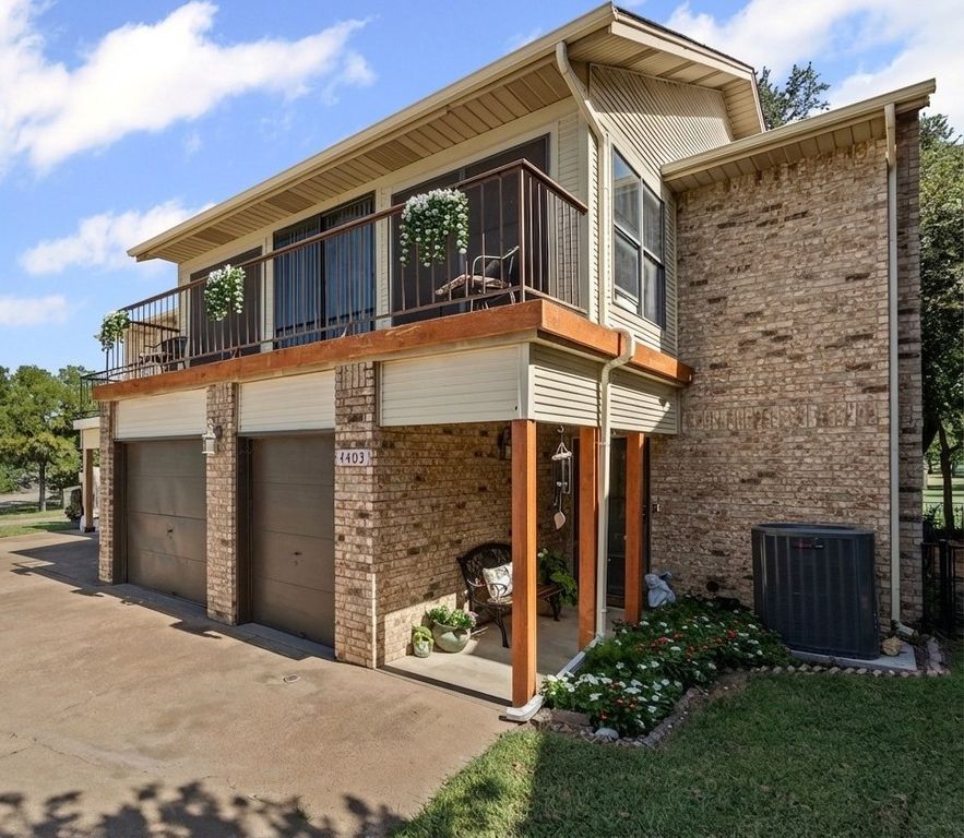 4403 Overlook Court, Granbury, TX 76049