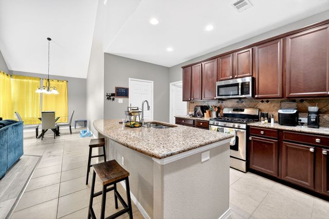 424 Castle, Desoto, TX 75115
