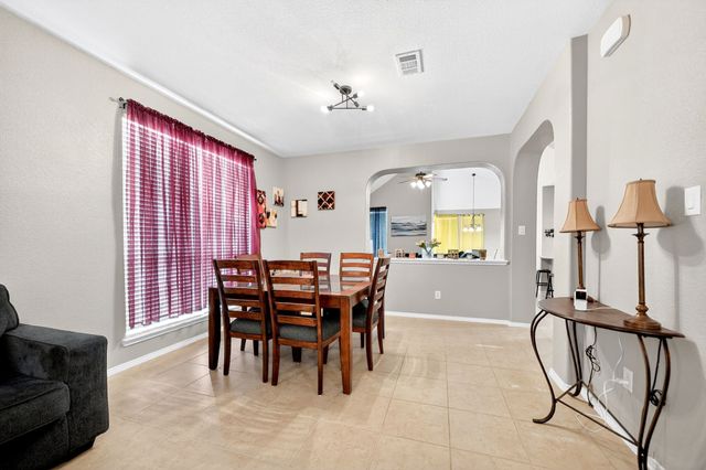 424 Castle, Desoto, TX 75115
