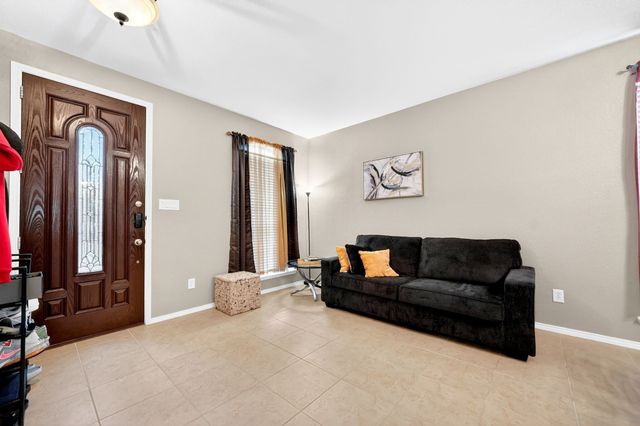 424 Castle, Desoto, TX 75115