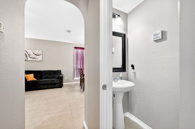 424 Castle, Desoto, TX 75115