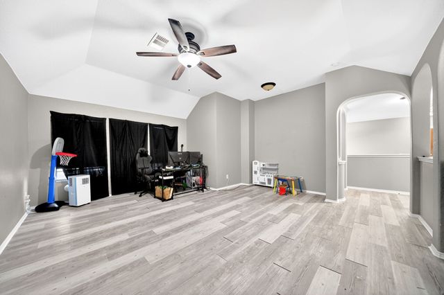 424 Castle, Desoto, TX 75115