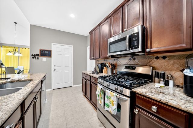 424 Castle, Desoto, TX 75115