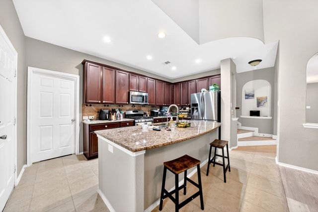 424 Castle, Desoto, TX 75115
