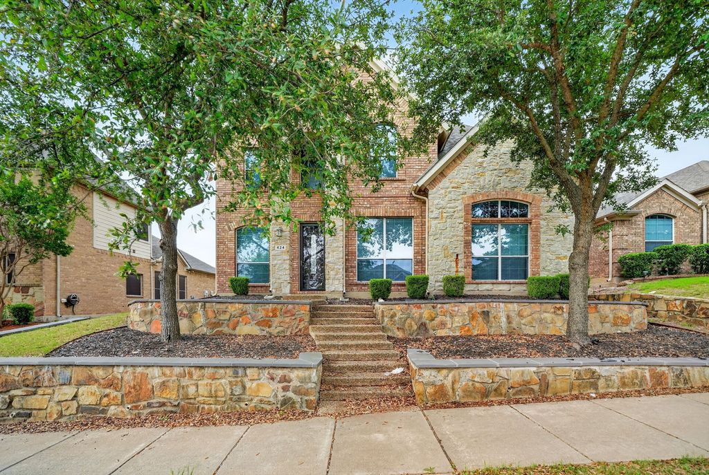 424 Castle, Desoto, TX 75115