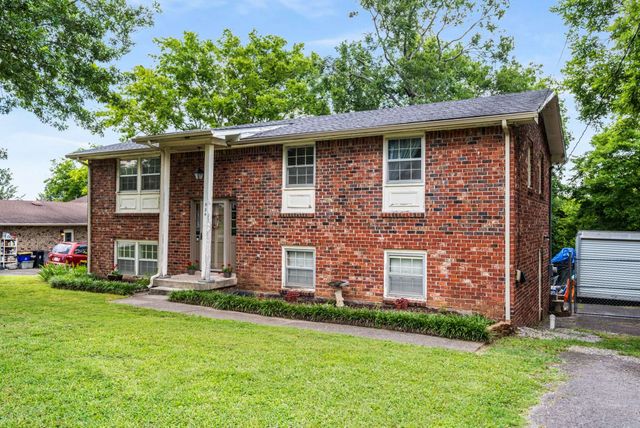 504 Galesburg Ct, Nashville, TN 37217