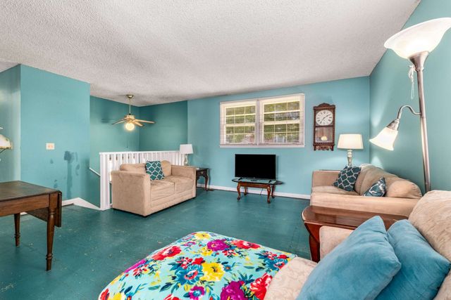 504 Galesburg Ct, Nashville, TN 37217