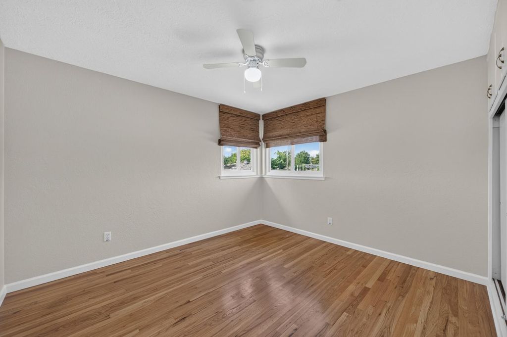 Image 20 of property listing at 75 W Sierra Avenue, Clovis, CA 93612