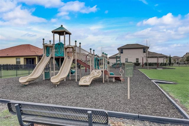 531 LAZIO CIRCLE, Debary, FL 32713