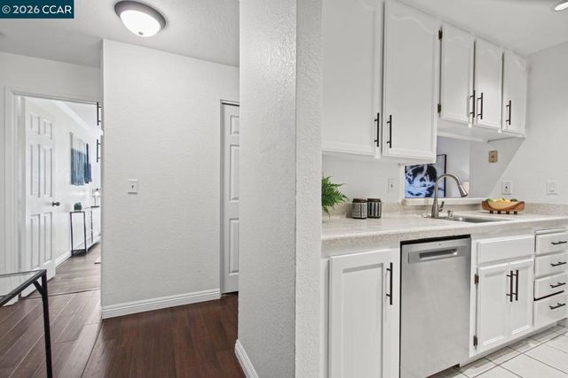 39843 Cedar Blvd 121, Newark, CA 94560