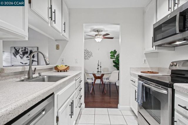 39843 Cedar Blvd 121, Newark, CA 94560