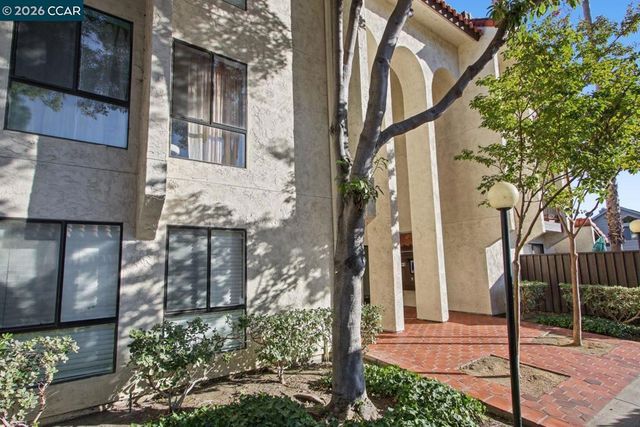 39843 Cedar Blvd 121, Newark, CA 94560