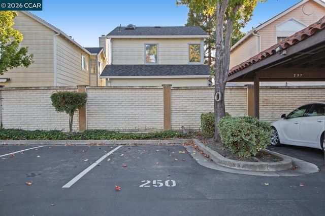 39843 Cedar Blvd 121, Newark, CA 94560