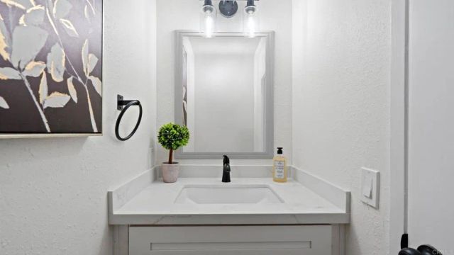 134 Espanas, Escondido, CA 92026