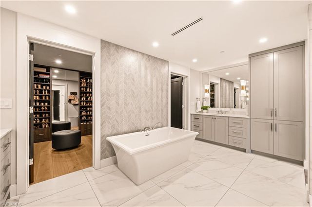 13925 Old Coast RD # 1705, Naples, FL 34110