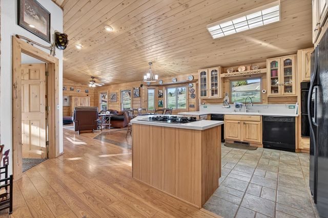 10394 Ponderosa Way, Mountain Ranch, CA 95246