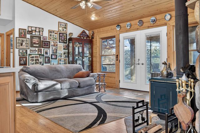 10394 Ponderosa Way, Mountain Ranch, CA 95246