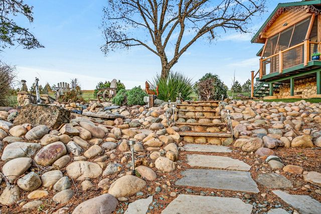 10394 Ponderosa Way, Mountain Ranch, CA 95246