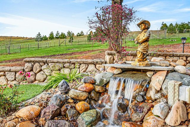 10394 Ponderosa Way, Mountain Ranch, CA 95246