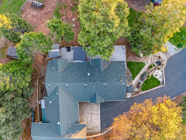 10394 Ponderosa Way, Mountain Ranch, CA 95246