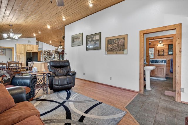 10394 Ponderosa Way, Mountain Ranch, CA 95246