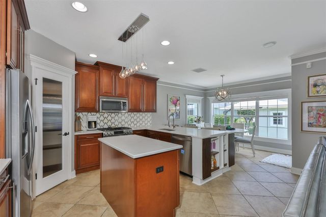 16012 LONEOAK VIEW DRIVE, Lithia, FL 33547