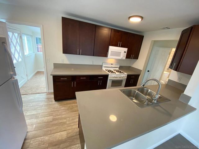 8975 Lamar St, Spring Valley, CA 91977