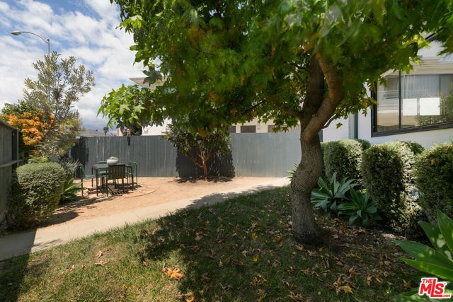 2600 Stoner Avenue, Los Angeles, CA 90064