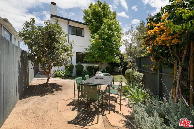 2600 Stoner Avenue, Los Angeles, CA 90064