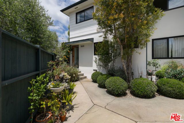 2600 Stoner Avenue, Los Angeles, CA 90064