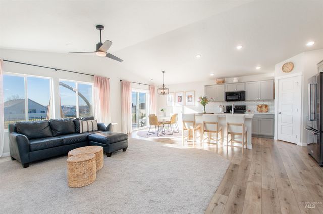 11289 W Langit St, Star, ID 83669