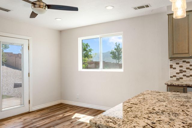 4747 Limestone Drive NE, Rio Rancho, NM 87124